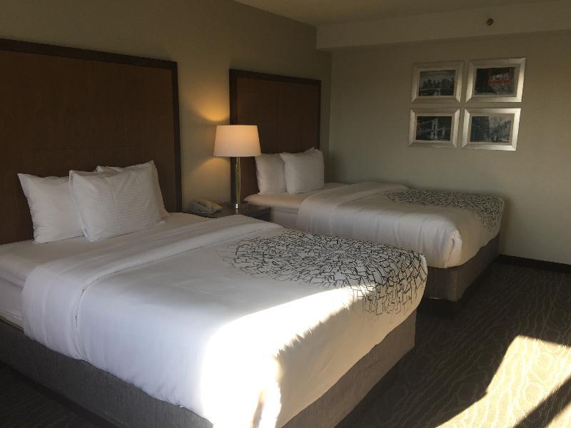 Hotel La Quinta By Wyndham Secaucus Meadowlands Exterior foto
